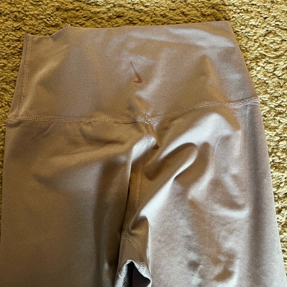 Nike Dri-FIT Dusty Lilac Leggings